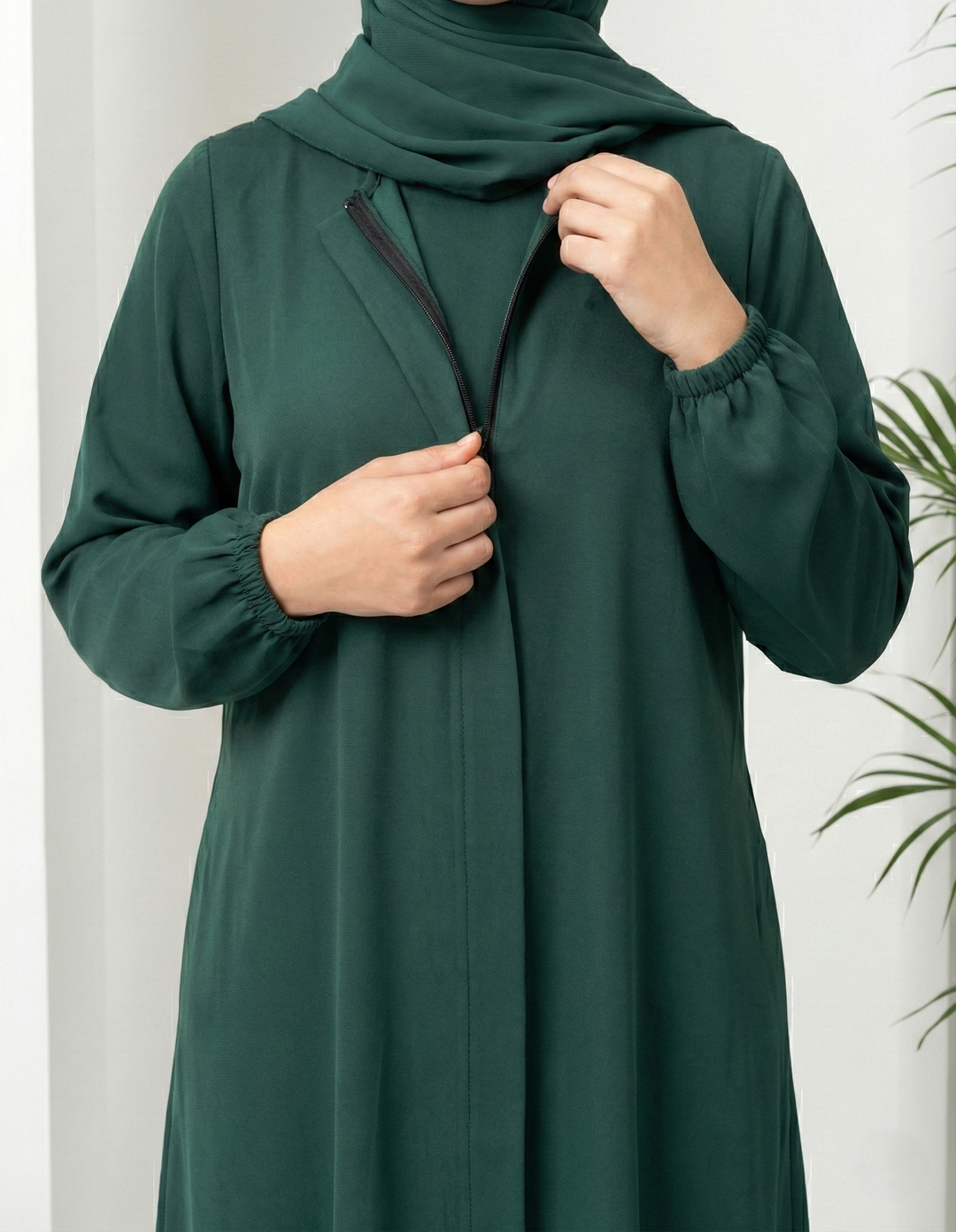 Khawlah Green Zipper