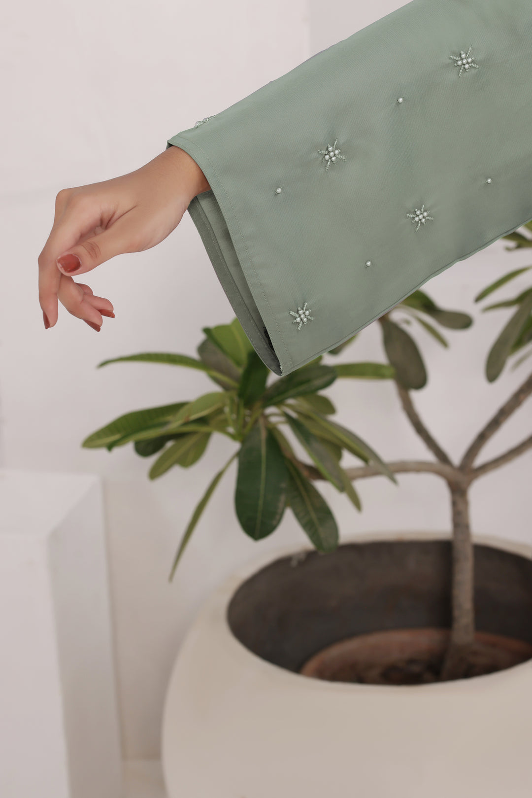 Dua | Light Green