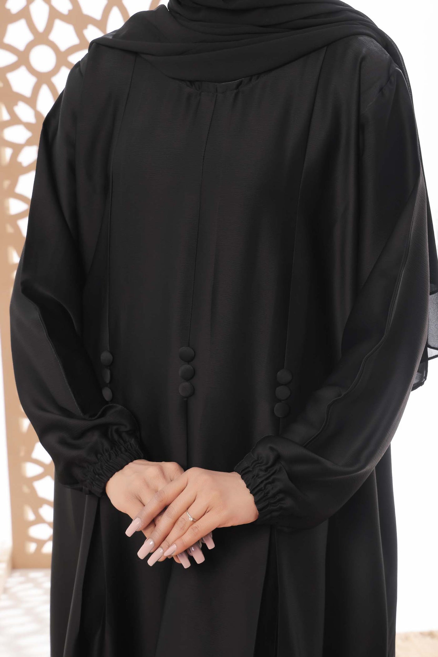Mehwish | Black