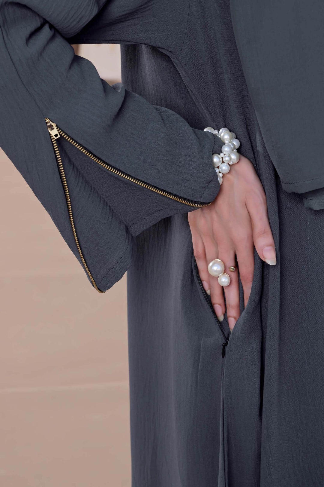 Kashaf | Greyish Blue - Al-Deebaj