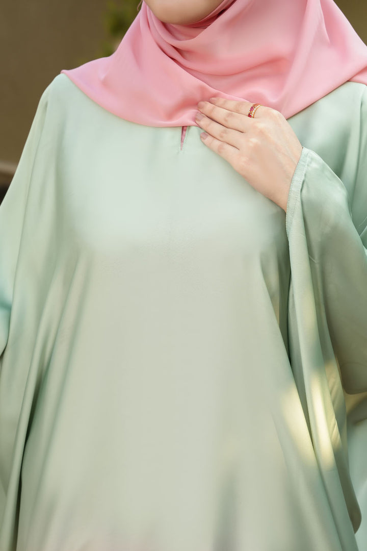 Green/Pink Two Tone Abaya