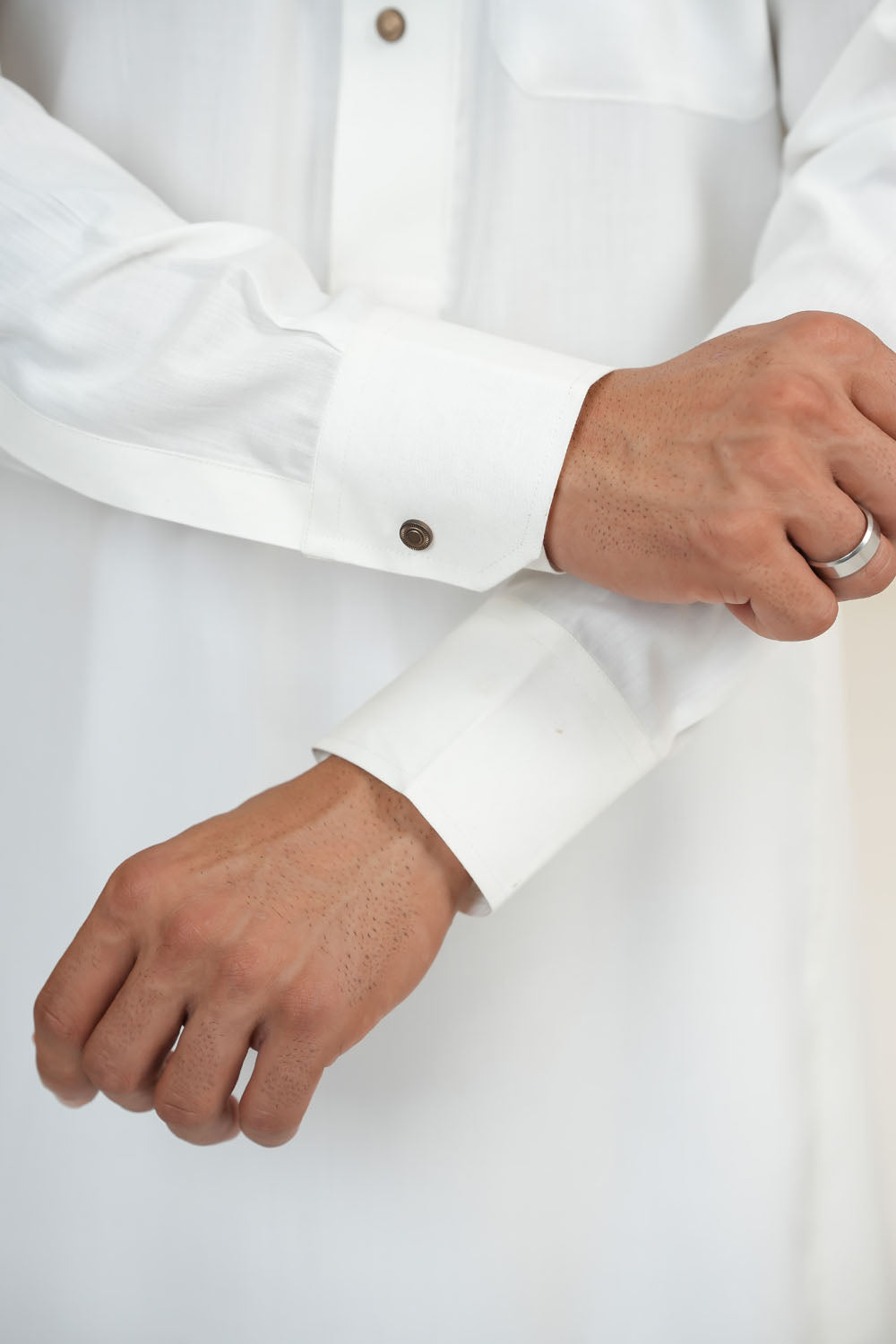 Off-White Saudi Jubbah | J025