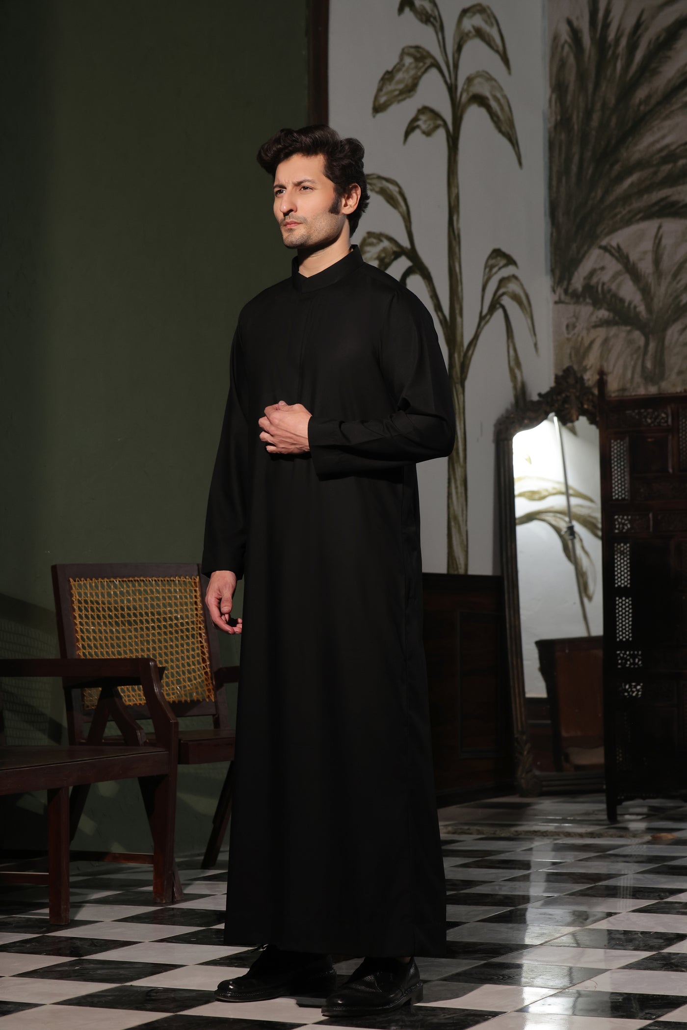 Black Jubbah | J008