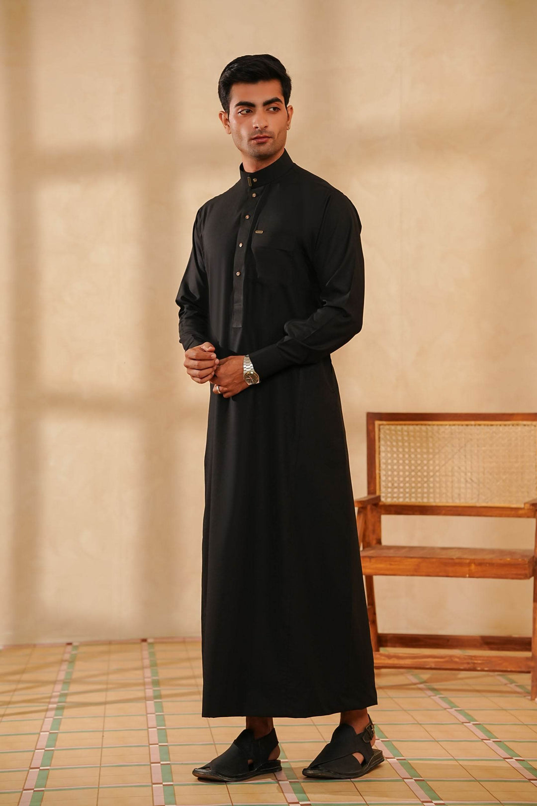 Black Saudi Jubbah | J020 - Al-Deebaj