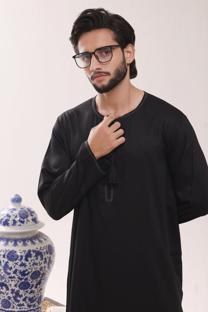 Black Omani Jubbah | J058
