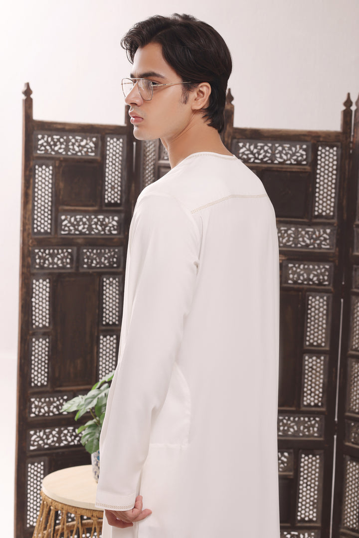 Off-White Omani Jubbah | J060
