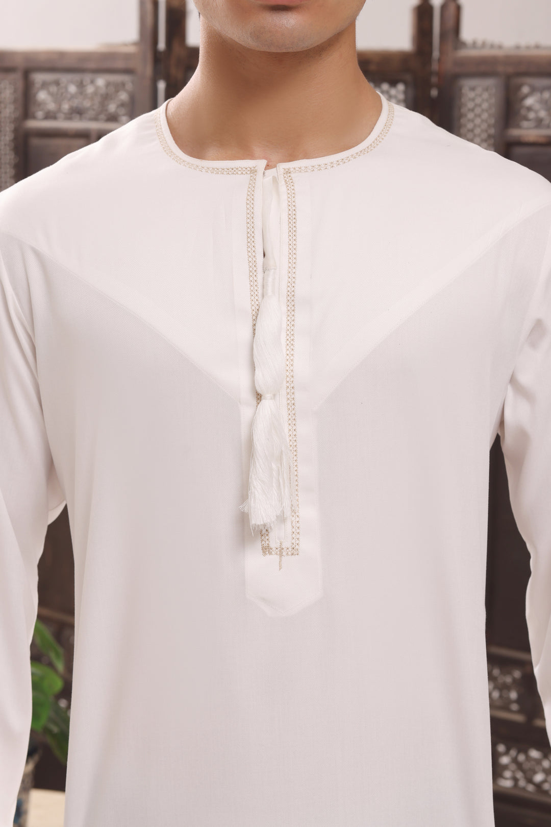 Off-White Omani Jubbah | J060