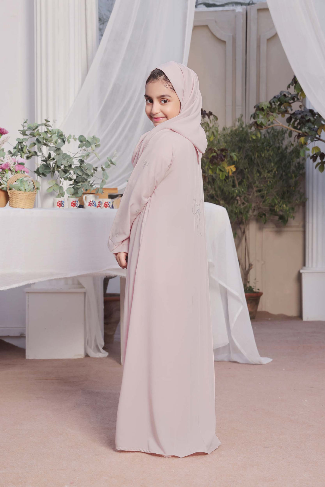 Yumnah | Light Pink