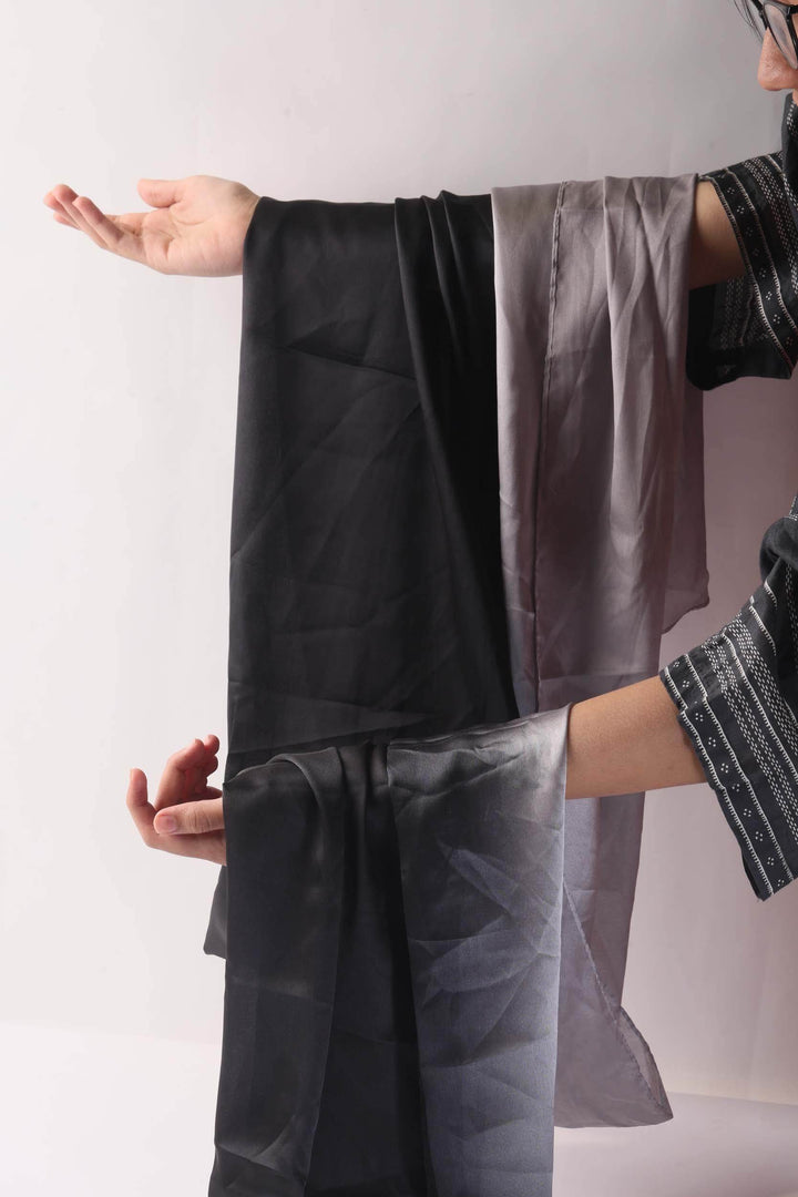 Silk 2 Tone L.Grey & Black - Al-Deebaj