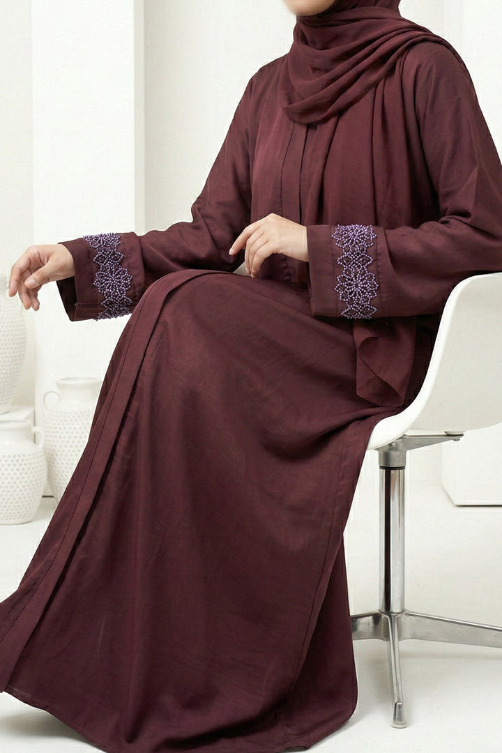 Yasmeen | Maroon