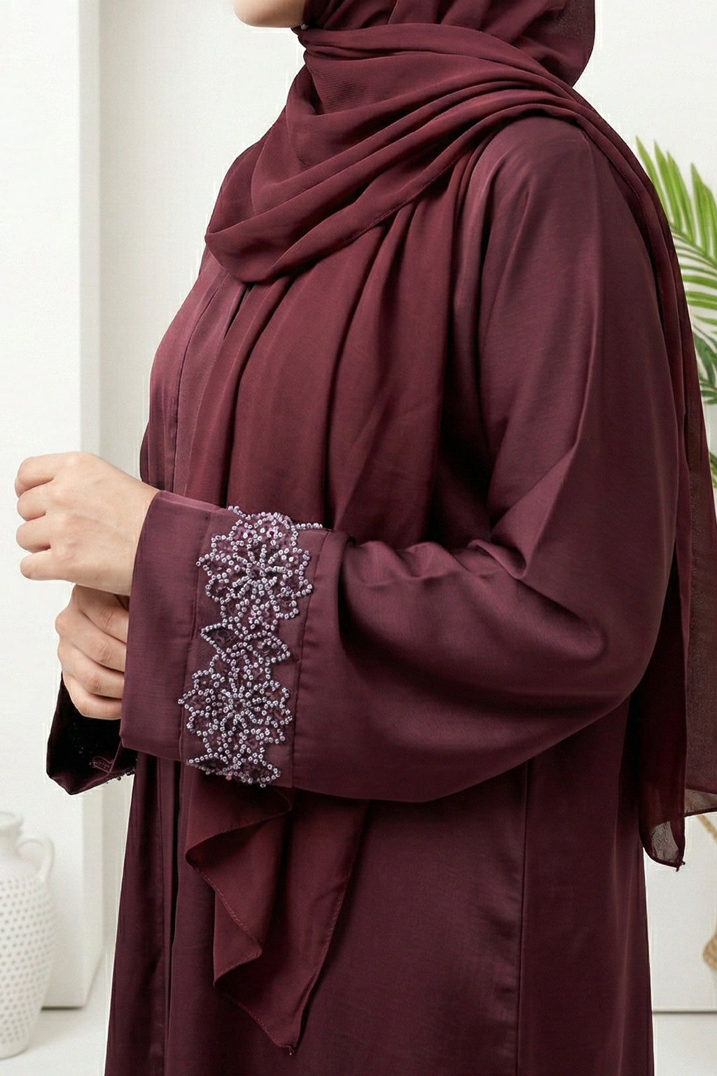 Yasmeen | Maroon