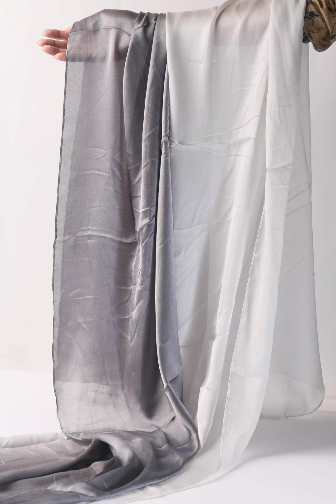 Silk 2 Tone Charcoal & Silver - Al-Deebaj